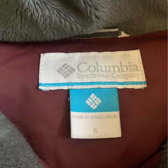 Burgundy Columbia Winter Jacket Women’s S w/ Faux Fur Hood Linning - Picture 5 of 11